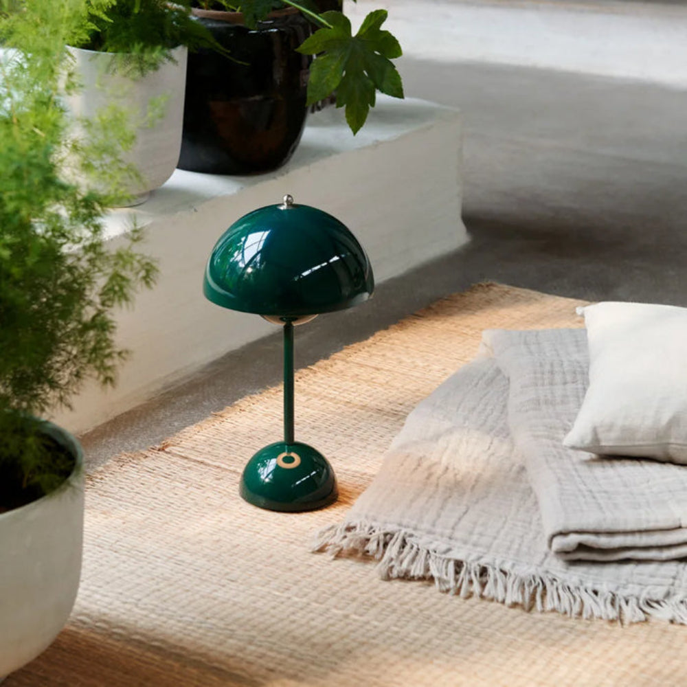 Cordless LED table lamp with adjustable brightness - perfect for the home, office or patio